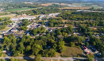 240 N Main St, Adairville, KY 42202