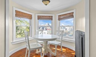 18 Rhode Island Ave 3, Newport, RI 02840