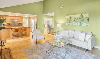 7945 Shadow Hill Dr, La Mesa, CA 91941