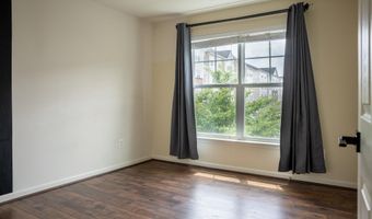 42243 CANARY GRASS Sq, Aldie, VA 20105
