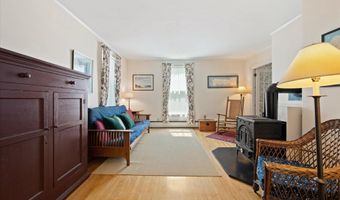89 Parkview Ave, Bangor, ME 04401