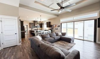 6560 E Crown Cres, Ammon, ID 83406