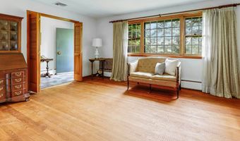 475 Hoyt St, Darien, CT 06820