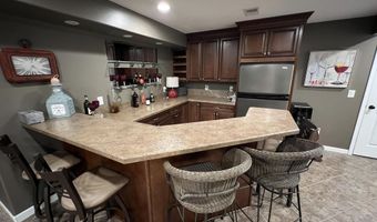 2499 Crestwood Dr, Adrian, MI 49221