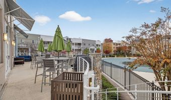 4163 S FOUR MILE RUN Dr 301, Arlington, VA 22204