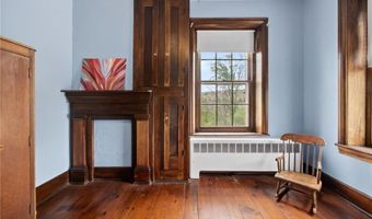 2307 Howertown Rd, Allen, PA 18067