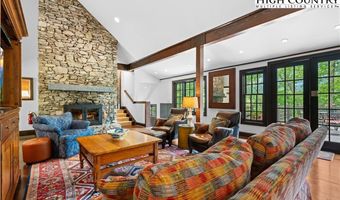 527 Red Tailed Hawk Rd, Banner Elk, NC 28604