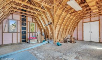608 Berkeley Ave, Beachwood, NJ 08722