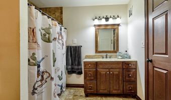 10093 Wiseacre Ln, Aurora, OR 97002