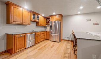 W5889 GERANIUM Drive, Appleton, WI 54915