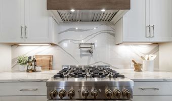 609 N Salem St, Apex, NC 27502