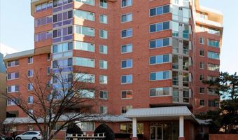 1001 N VERMONT St 810, Arlington, VA 22201