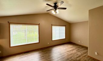 1102 11th Ave, Britton, SD 57430