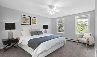 113 County Rd, Bedford, NH 03110