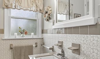 210 Coolidge Ave, Absecon, NJ 08201