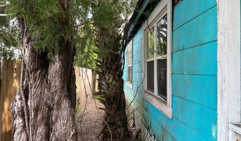 237 12th St, Apalachicola, FL 32320