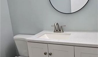 30658 Lakefront Dr, Agoura Hills, CA 91301