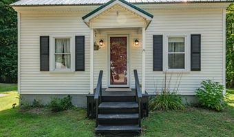 795 Riverside Dr, Augusta, ME 04330