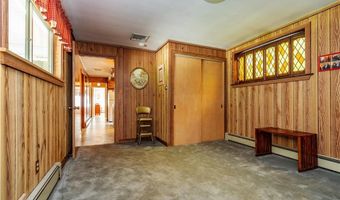 1904 Old Louisquisset Pike, Lincoln, RI 02865