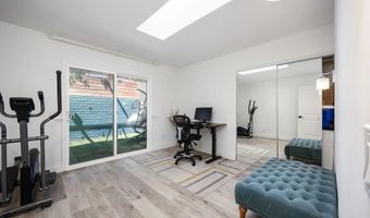810 E Washington Ave E, Escondido, CA 92025