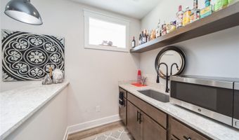 2333 Stonewood Ct SW, Altoona, IA 50009