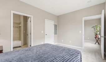 24682 BYRNE MEADOW Sq, Aldie, VA 20105