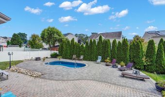 12 Tradewinds Ave, Barnegat, NJ 08005