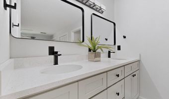 2704 Palo Alto Dr NE, Albuquerque, NM 87112