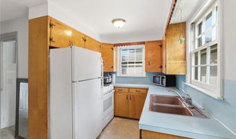 81 Sprague Ave, East Providence, RI 02915