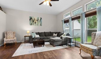 1097 Pebble Brook Dr, Columbus, OH 43240