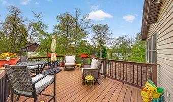 1052 Lakeside Dr E, Alloway, NJ 07422