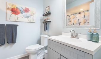 10902 Woodedge Dr, Allendale, MI 49401