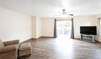 8091 NE 30th Pl, Altoona, IA 50009