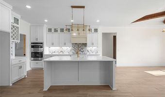 150 Chateau Bnd, Ardmore, OK 73401