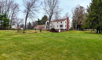 7 Long View Dr, Simsbury, CT 06070