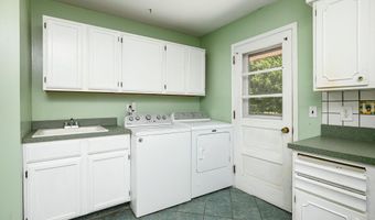 6272 Earhart Rd, Ann Arbor, MI 48105