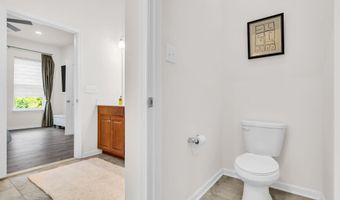 3 Raccoon Ln, Barnegat, NJ 08005