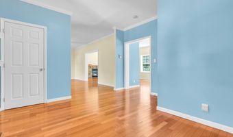 563 Vanderbilt Ave, Bayville, NJ 08721