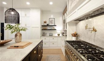 2975 Woodvale Ct, Alpharetta, GA 30022