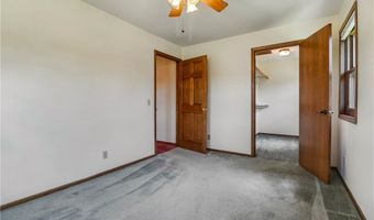 6720 S Shore Dr, Altoona, WI 54720