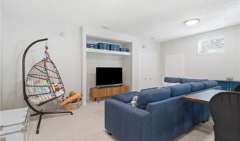 780 S Sussex Ct, Aurora, OH 44202