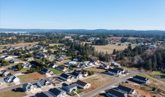 728 SEACREST Dr, Bandon, OR 97411