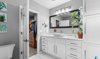 306 E Maple St, Beresford, SD 57004