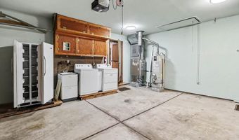 142 Channelsyde Dr, Algonac, MI 48001