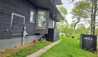 17 Jamaica Way, North Kingstown, RI 02852