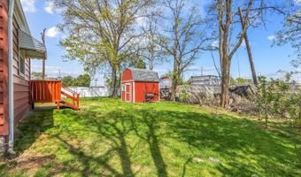 42 Mark Pl, Avenel, NJ 07001