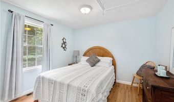 364 Orchard Woods Dr, North Kingstown, RI 02874