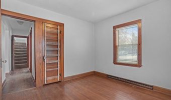 2218 Lee Dr, Akron, OH 44306