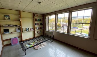 61 Fairview Rd, Andrews, NC 28901