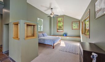 940 Pinecrest Ter, Ashland, OR 97520